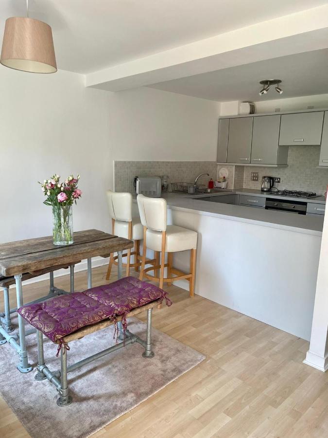 Pass The Keys Lovely 2Bedroom Flat With Balcony Edinburgh Exterior foto