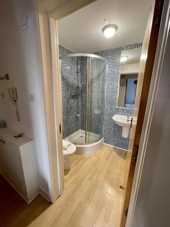 Pass The Keys Lovely 2Bedroom Flat With Balcony Edinburgh Exterior foto